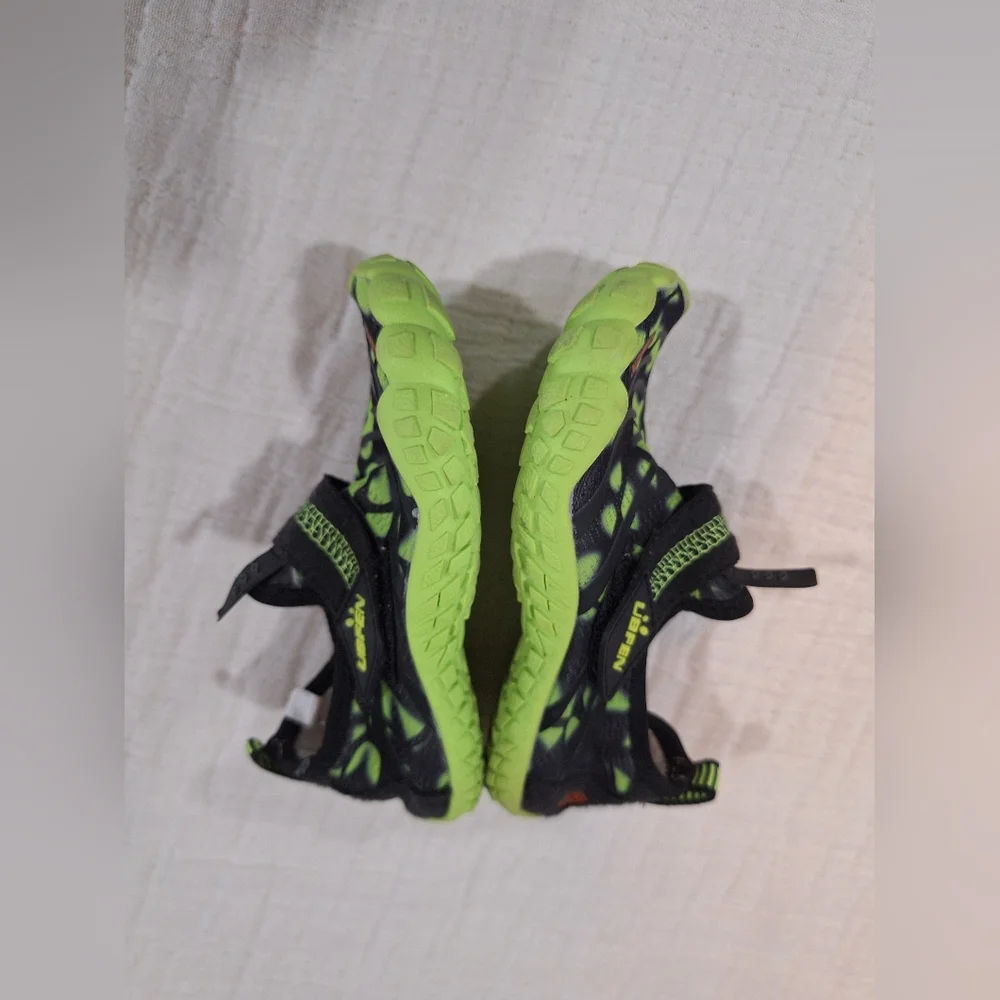 Kids Black and Green Water Shoes Size US 9.5